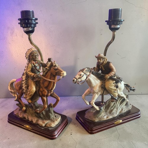 Pair vintage the academy - vintage,
